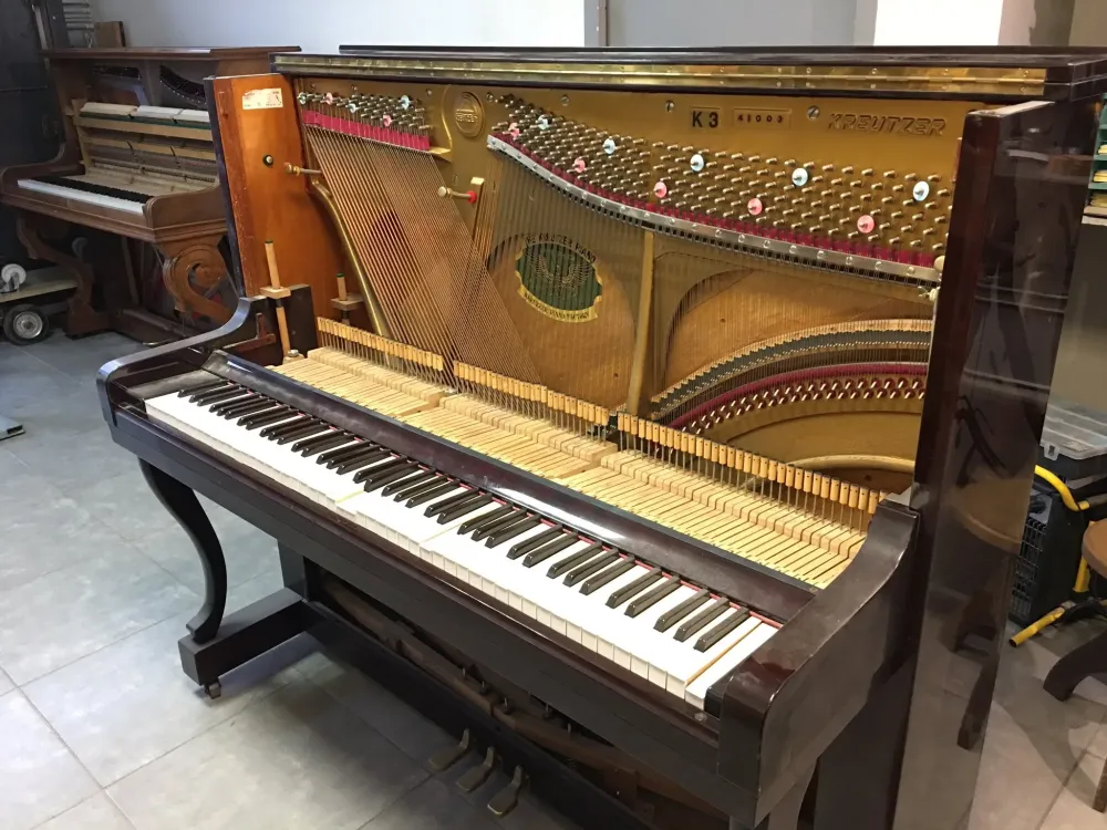 Rénovation de piano à Estrablin